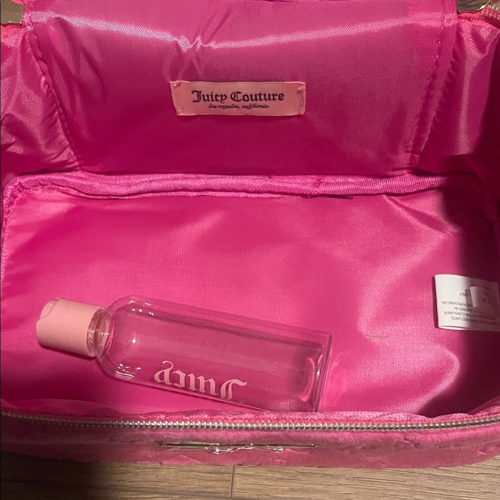 Juicy Couture Pink and Gold Cosmetic Bag - Picture 6 of 6